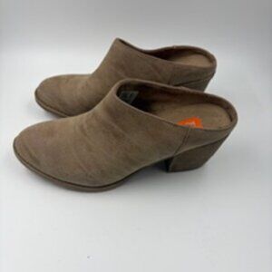 Rocket Dog Women's Tan Distressed Slip-on Mules Size 6.5
